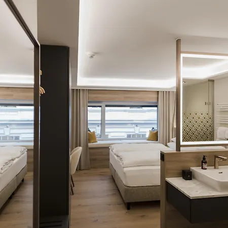 Отель Schwarzer Baer Линц