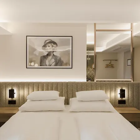 Schwarzer Baer Отель 4*