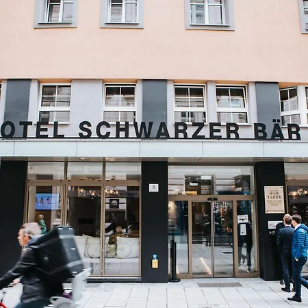 Schwarzer Baer Λιντς