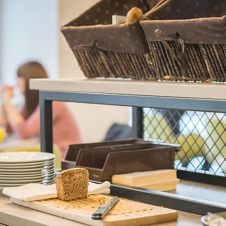 Отель Schwarzer Baer 4*