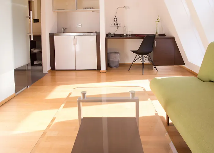 Schwarzer Baer فندق