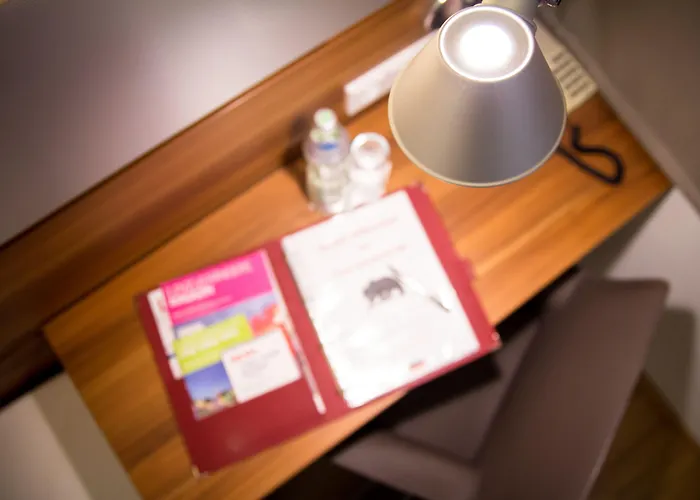 Schwarzer Baer Отель