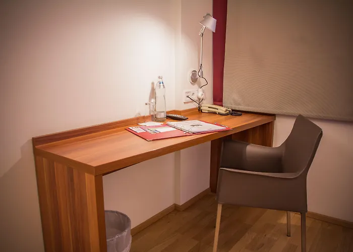 Hotel Schwarzer Baer 4*