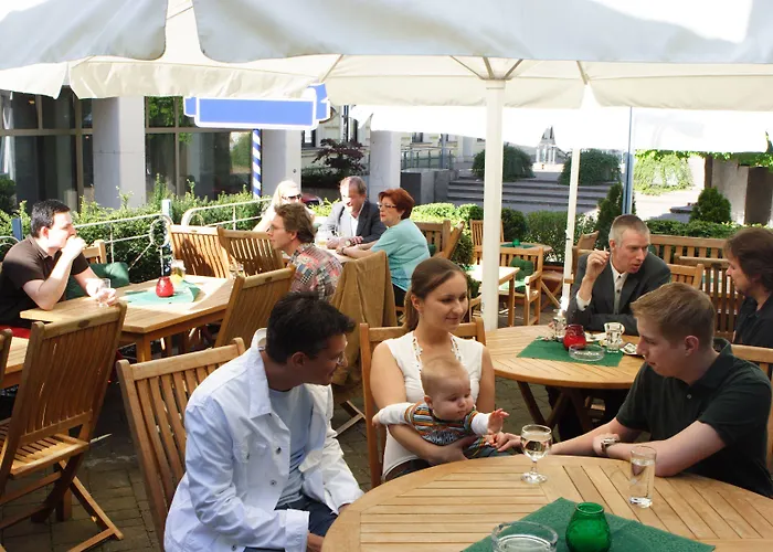 Schwarzer Baer Отель