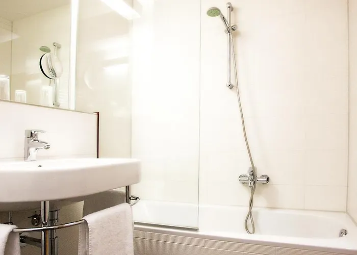 Hotel Schwarzer Baer 4*