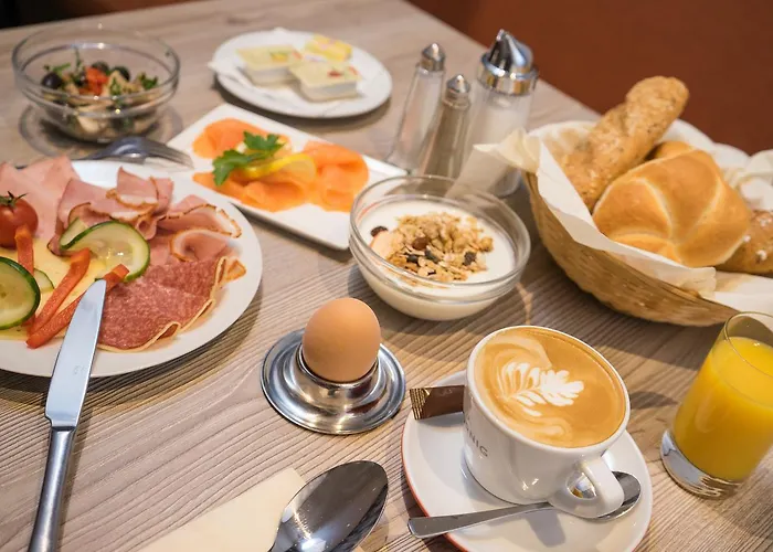 Hotel Schwarzer Baer 4*