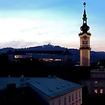 Ξενοδοχείο Schwarzer Baer 4*