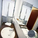 Schwarzer Baer 4* Λιντς