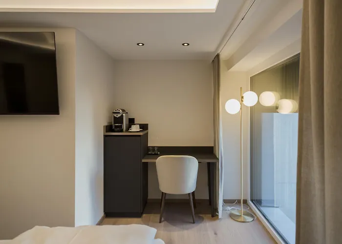 Schwarzer Baer 4* Λιντς